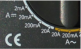 amperímetro de um multímetro automotivo